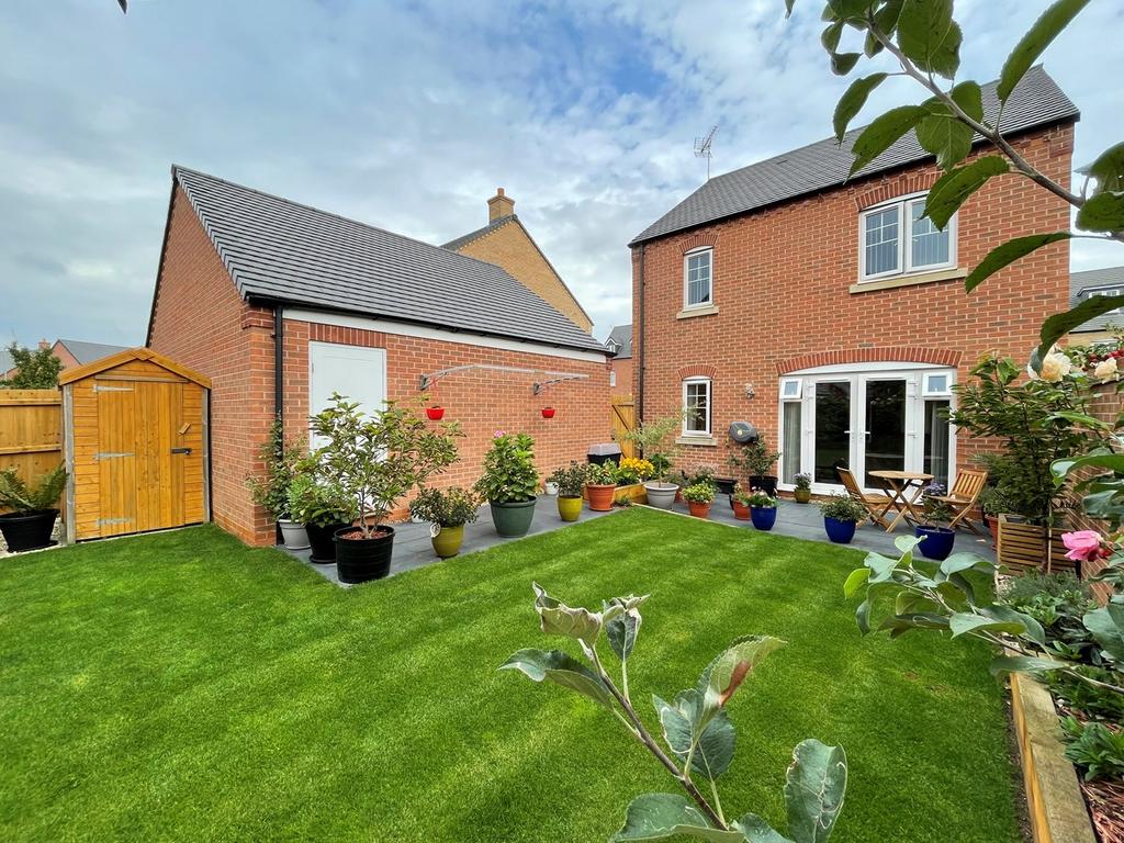 Cottesbrooke Way, Raunds, Wellingborough, NN9 4 bed detached house £369,950