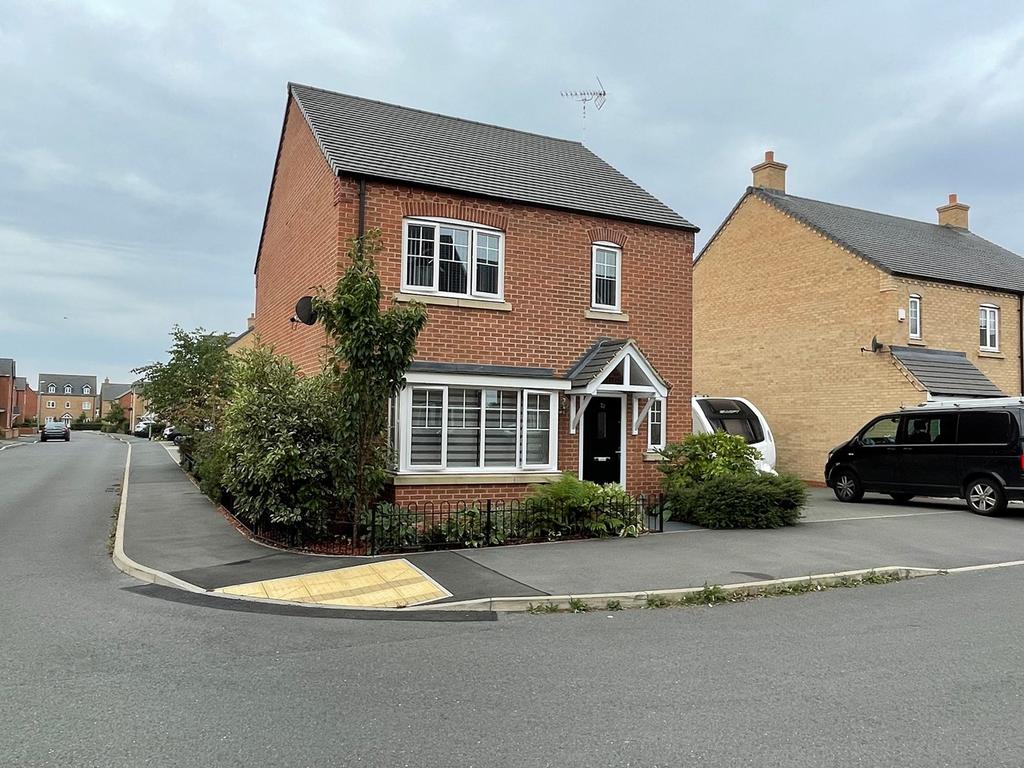 Cottesbrooke Way, Raunds, Wellingborough, NN9 4 bed detached house £369,950