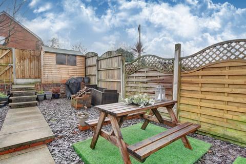 552 Oldham Road, Middleton, Manchester, M24 2EB