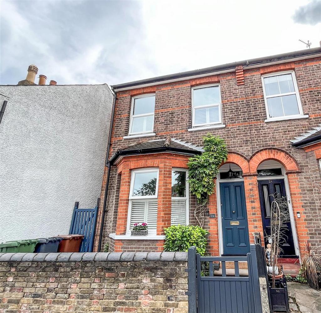 Falconer Road, Bushey 3 bed semidetached house £599,950