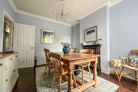 2b Falconer Road, Bushey, WD23 3AD