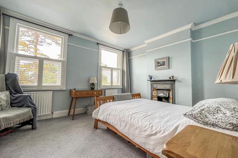 2b Falconer Road, Bushey, WD23 3AD