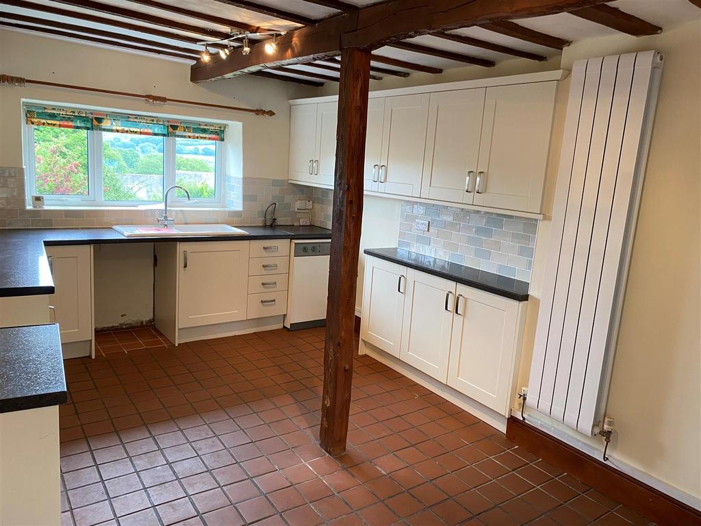 Brompton Regis, Dulverton 4 bed semidetached house £1,100 pcm (£254 pw)