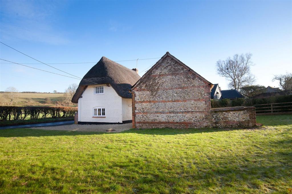 Homelea Cottage & detached barn.jpg