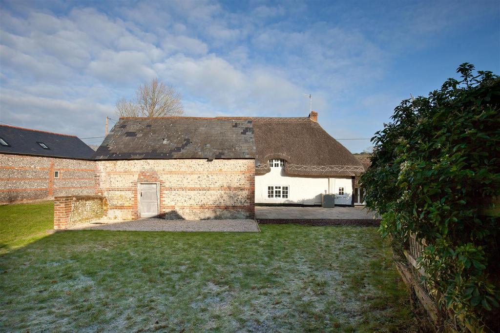 Homelea, terrace, garden and detached barn.jpg