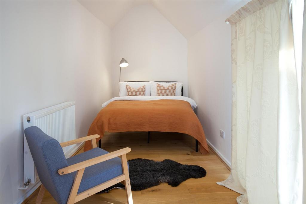 Bedroom.jpg