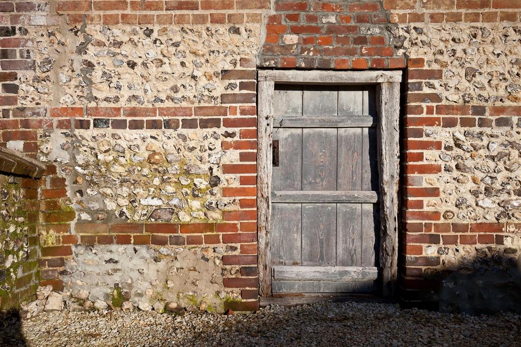 Rear door on detached barn.jpg