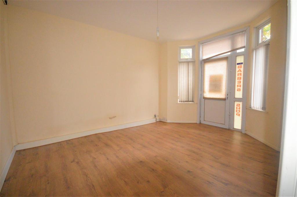 Blaby Road, Wigston, Leicester, LE18 2 bed apartment £700 pcm (£162 pw)