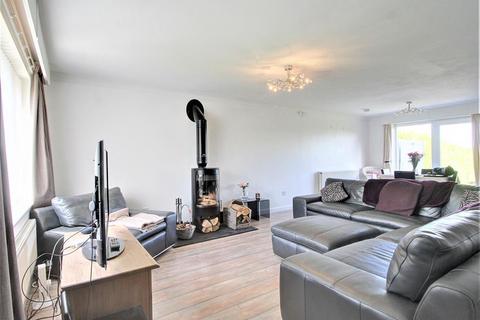 4 Creaton Way, Middleton, Manchester, M24 5JY