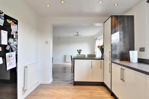 4 Creaton Way, Middleton, Manchester, M24 5JY