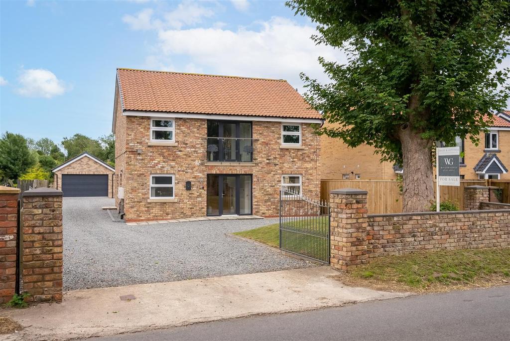 The Sycamores, Long Street, Rudston, Driffield, YO25 4UH 4 bed detached