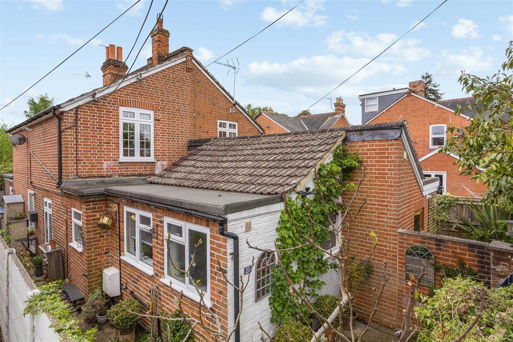 Oliver Road, Ascot 2 bed semidetached house £550,000