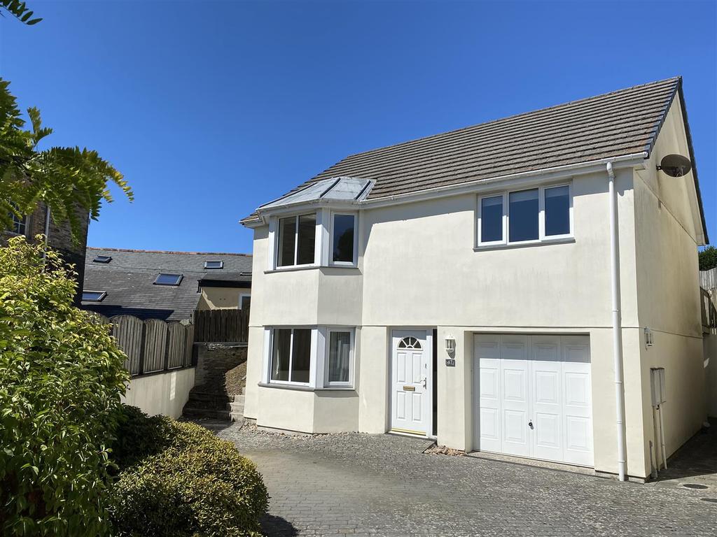 Bridge View, Wadebridge, PL27 3 bed detached house £1,350 pcm (£312 pw)