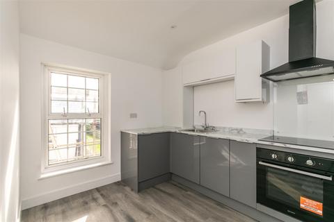 1 bedroom flat for sale - Flat 4, 1A Cobden Place, Hailsham