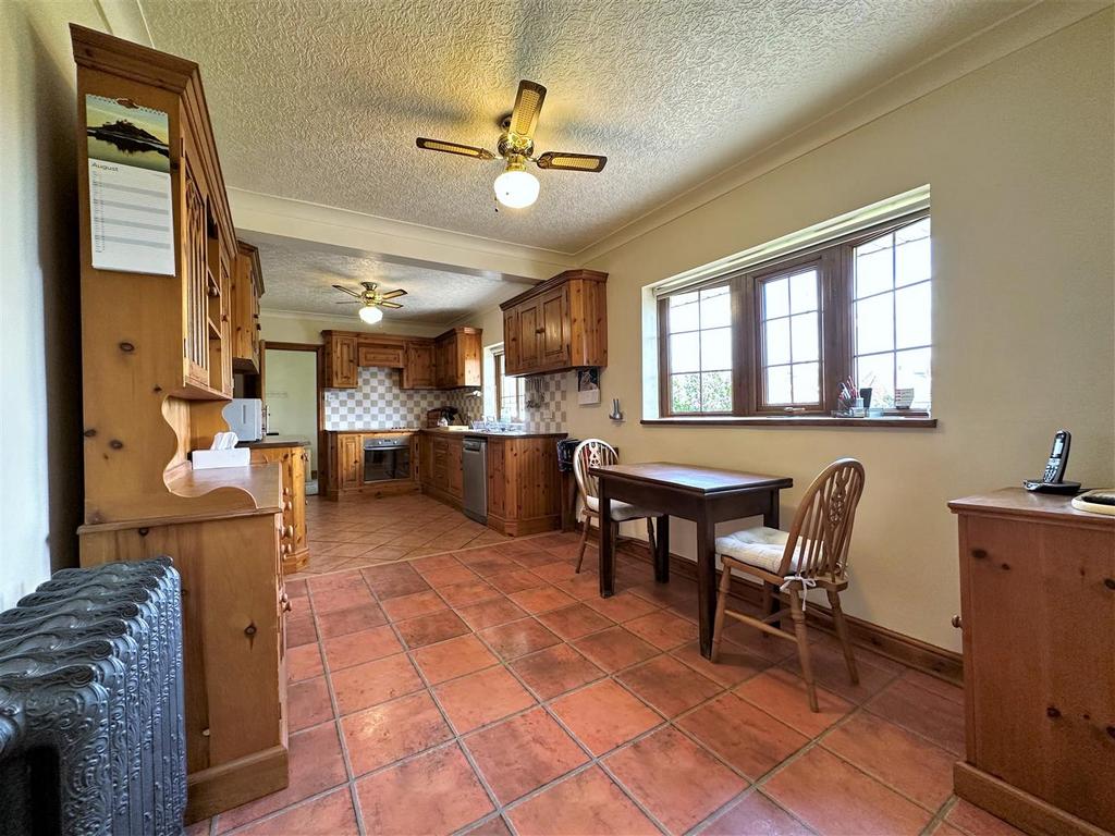 The Old Station House, Old Great North Road, SuttonOnTrent, Newark 3