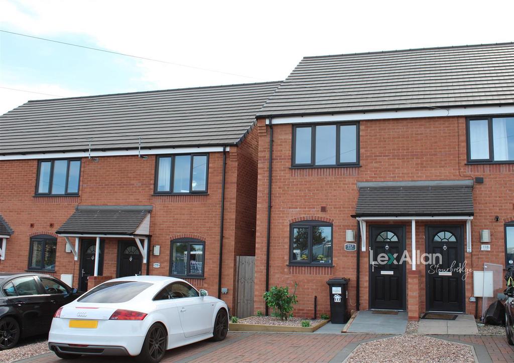 High Street, Lye, Stourbridge 2 bed end of terrace house for sale £