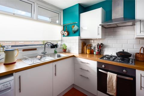 54 Ballance Road, London, E9 5SR