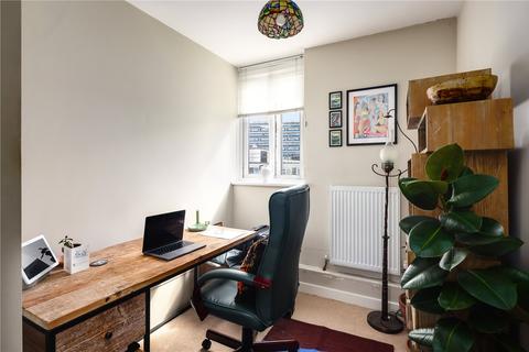 54 Ballance Road, London, E9 5SR