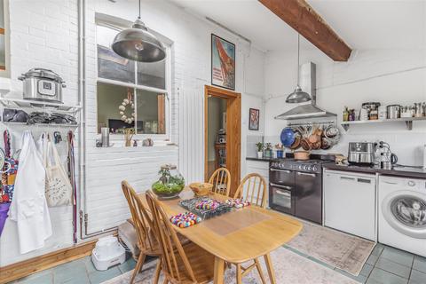 25 Crosslands, Tonedale, Wellington, TA21 0AS