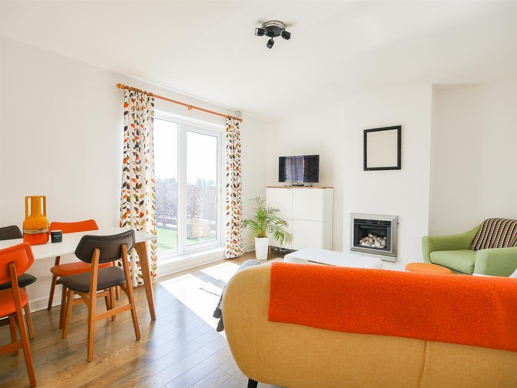 Redcatch Road, Bristol, BS4 2HQ 2 bed flat for sale £250,000