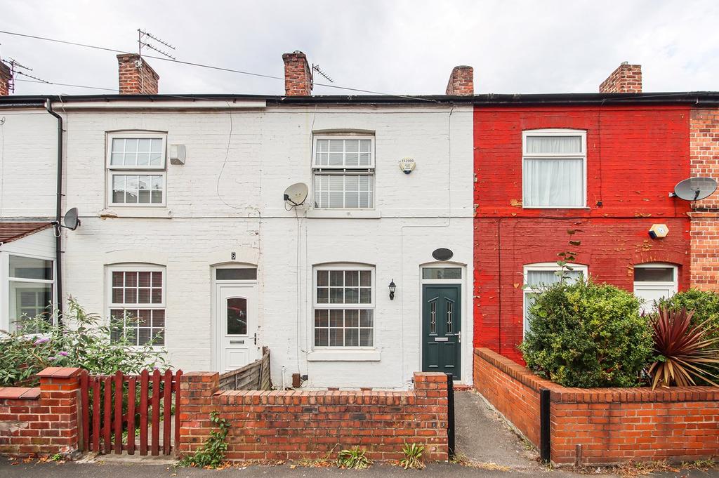 Cavendish Road, Urmston, Manchester, M41 2 bed terraced house £225,000