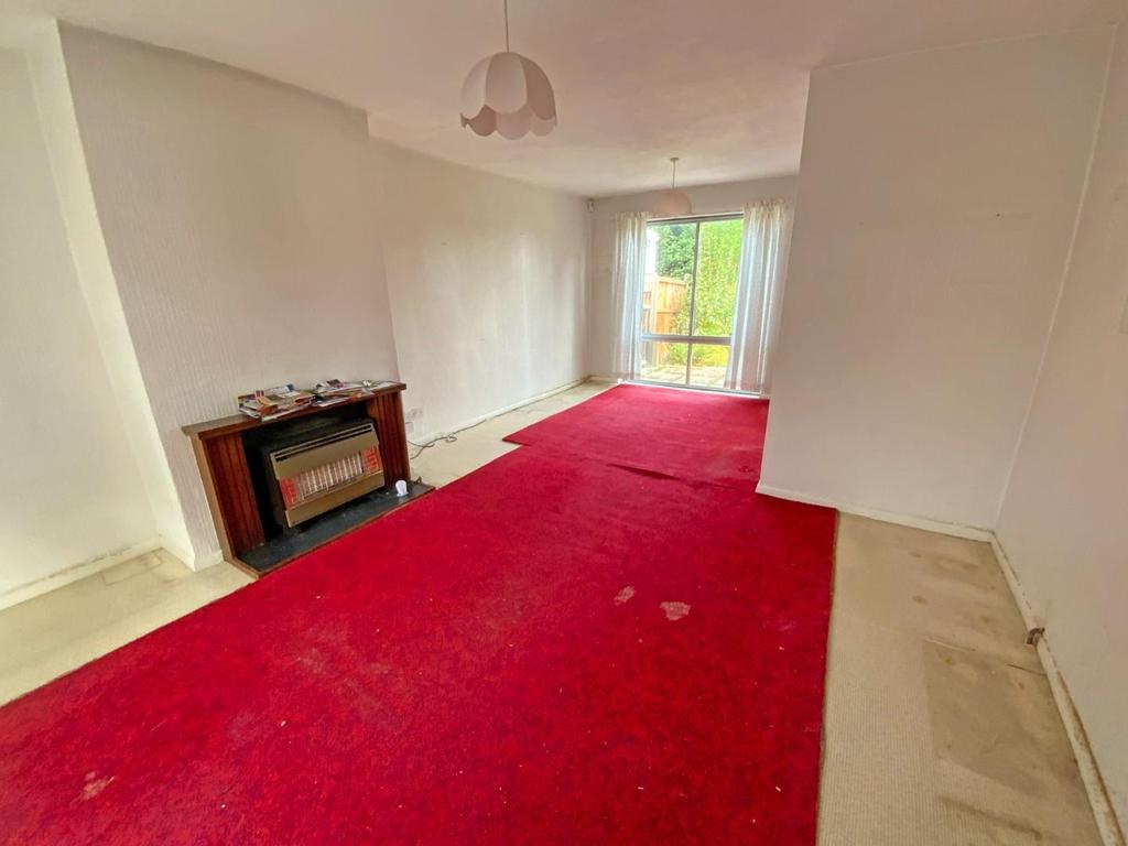 Brocks Hill Drive, Oadby 3 bed semidetached house £265,000