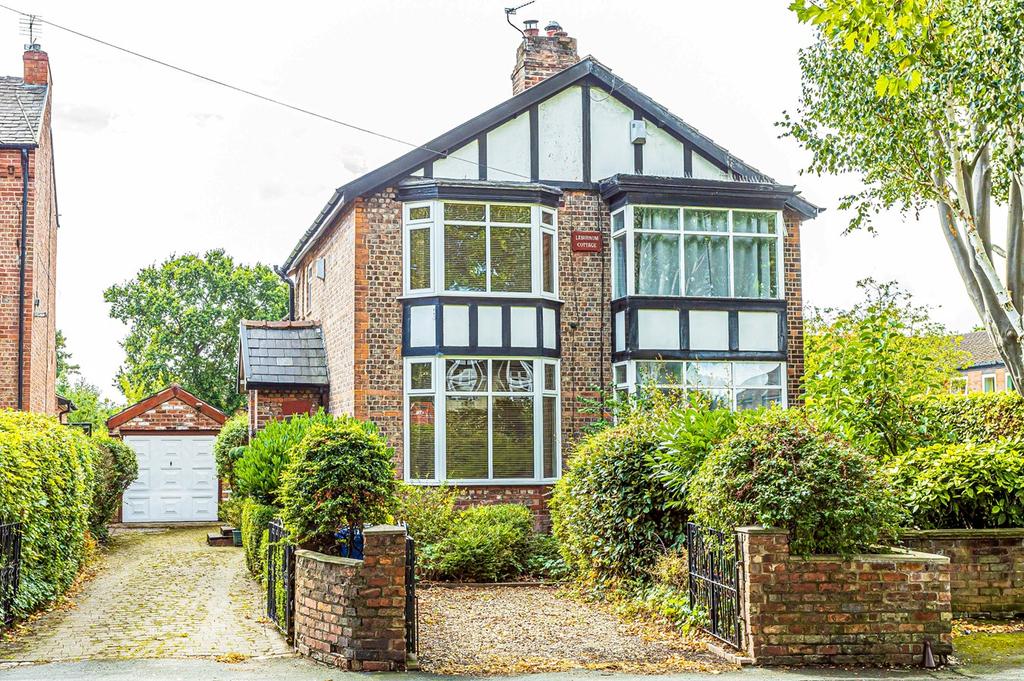 Moorside Road, Flixton, Manchester, M41 3 bed semidetached house for