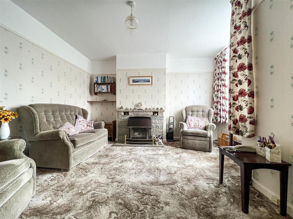 Orchard Grove, Portchester 3 bed terraced house for sale £325,000