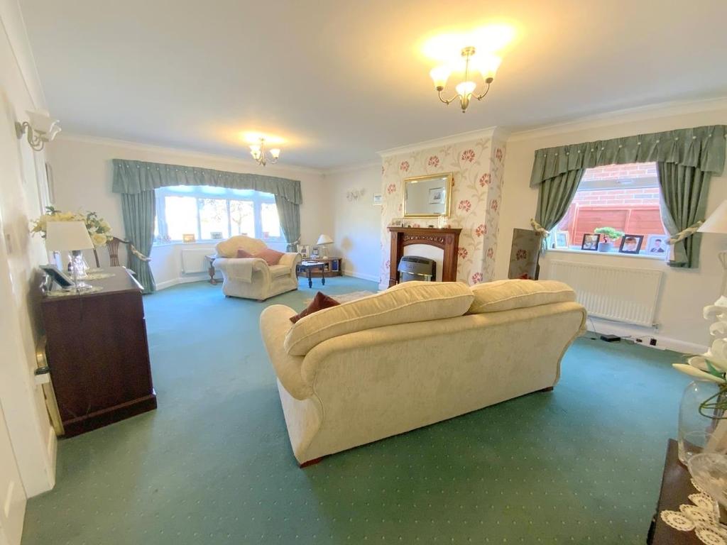 Cattistock Road, Cleethorpes 2 bed detached bungalow £279,500