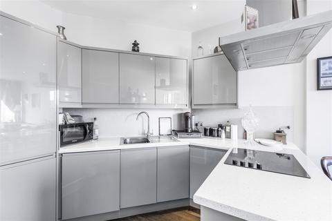 Flat 1, Swan House, 3 High Street, Bedford, MK40 1RN