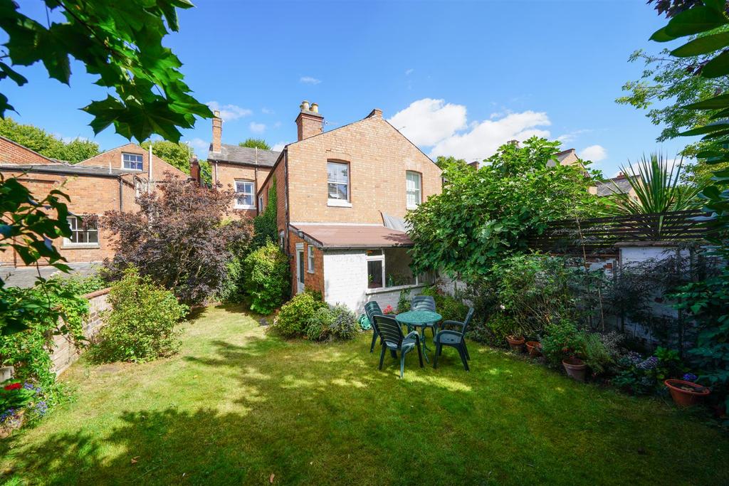Binswood Avenue (16).jpg