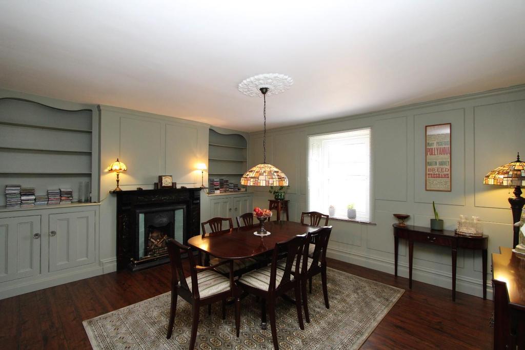 Dining room.JPG