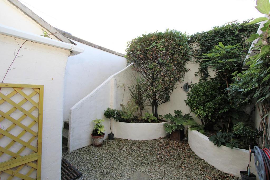 Courtyard.JPG