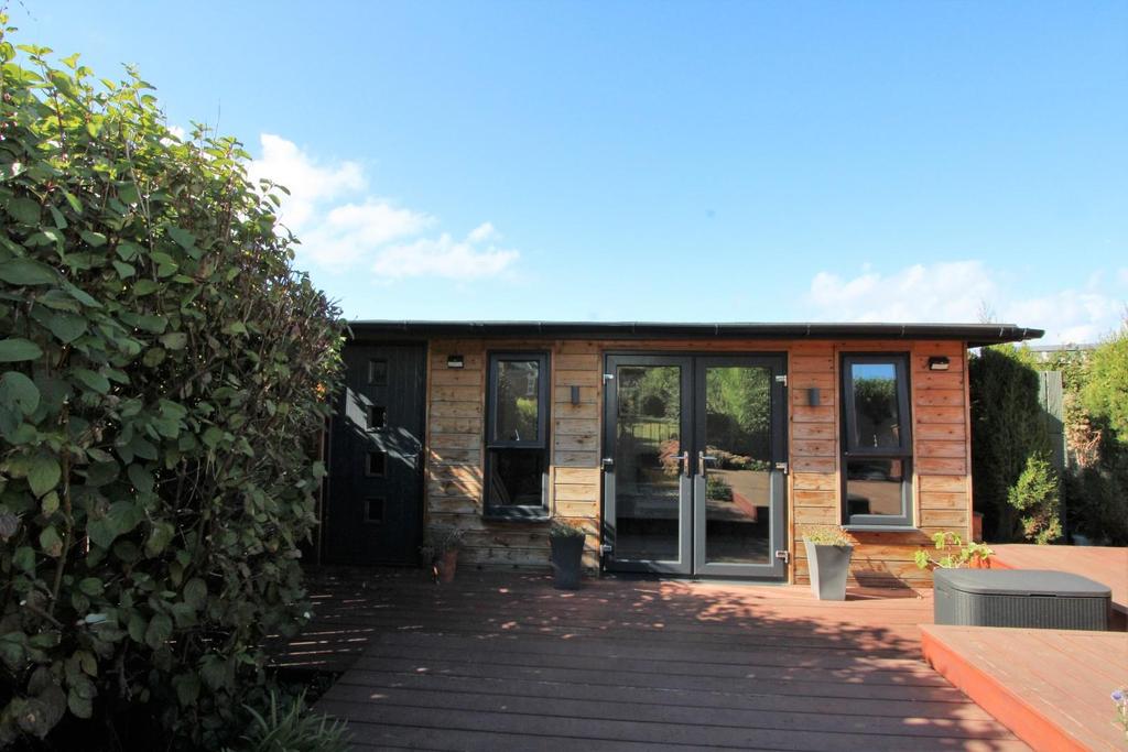 Summerhouse.JPG