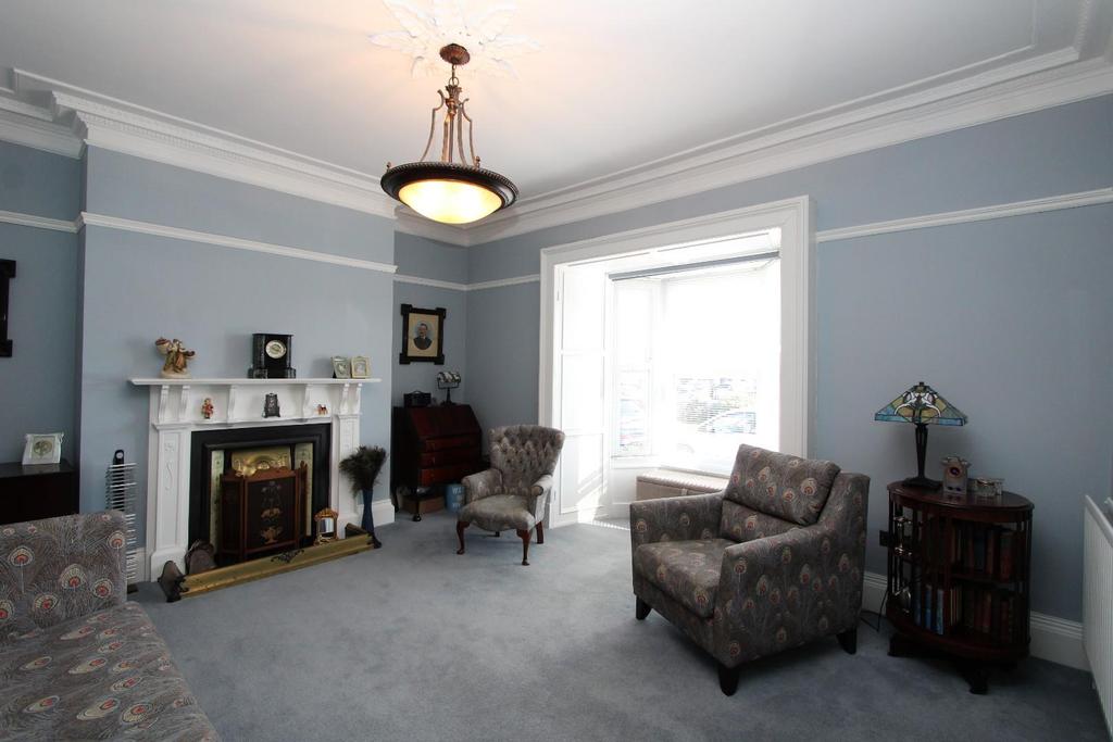 Lounge2.JPG