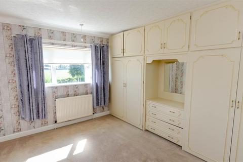 17 Owthorne Walk, Withernsea, HU19 2AZ