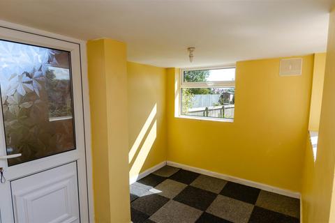 17 Owthorne Walk, Withernsea, HU19 2AZ