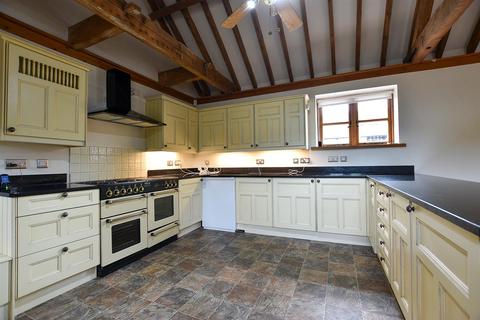 2 bedroom character property to rent - East Barn, Great Cossington Farm, Aylesford
