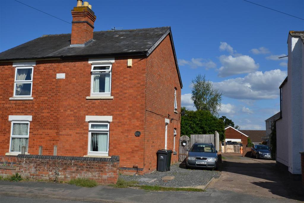 Upper Howsell Road, Malvern 2 bed semidetached house £195,000