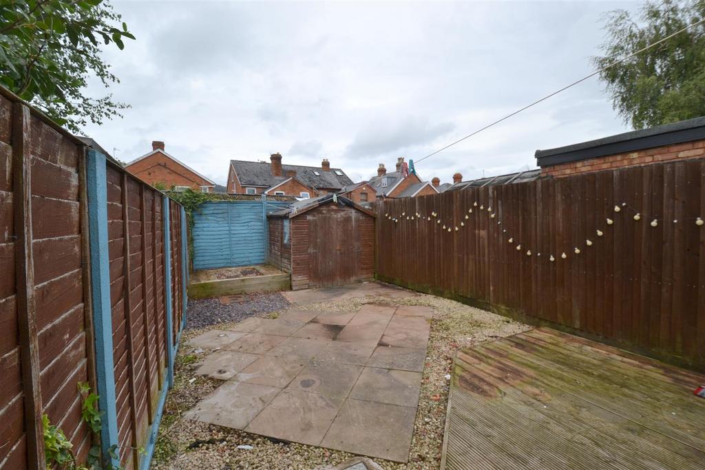 Poolbrook Road, Malvern 2 bed semidetached house £237,000