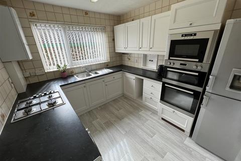 2 bedroom apartment for sale, School Hill, Heswall, Wirral