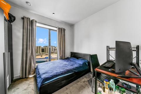 3 bedroom apartment for sale, Java House, London City Island, London E14