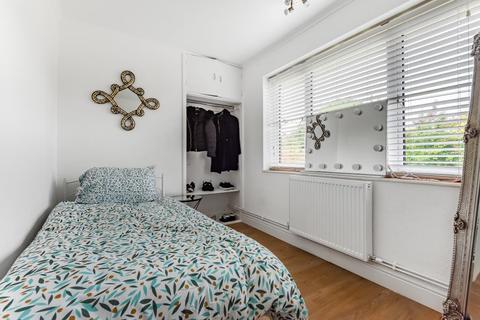 4 bedroom detached bungalow for sale - Newbury,  Berkshire,  RG14