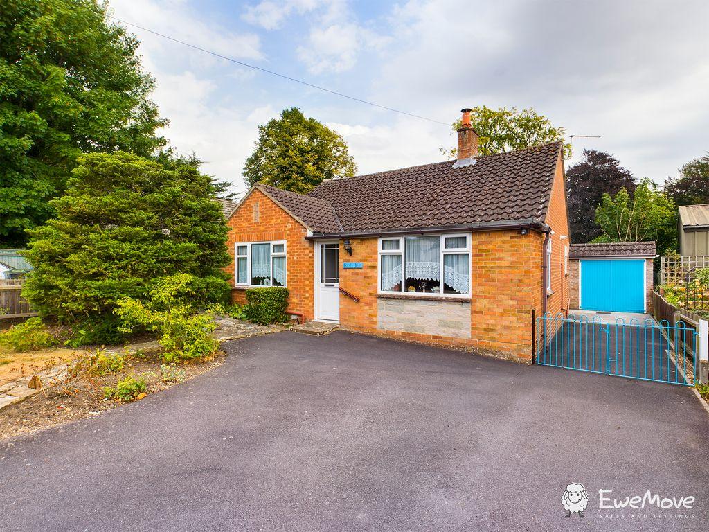 Roman Road, Salisbury SP2 9BN 3 bed bungalow £375,000