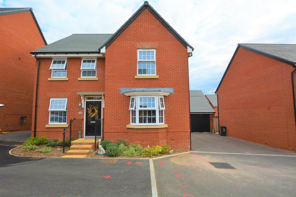 Pipit Close, Hardwicke, Quedgeley, Gloucestershire, GL2 4 bed detached