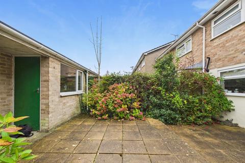 3 bedroom terraced house to rent, Firs Close, Hazlemere, High Wycombe, HP15