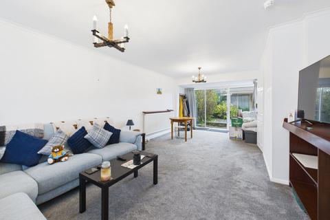 3 bedroom terraced house to rent, Firs Close, Hazlemere, High Wycombe, HP15