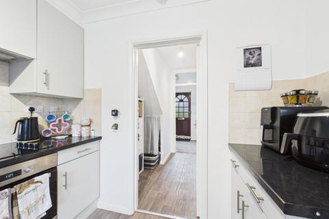 3 bedroom terraced house to rent, Firs Close, Hazlemere, High Wycombe, HP15