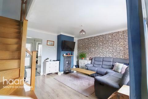 116 Romford Road, Aveley, South Ockendon, RM15 4PJ