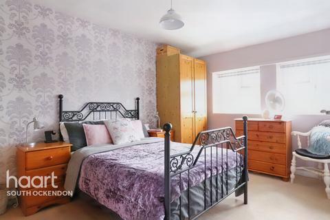 116 Romford Road, Aveley, South Ockendon, RM15 4PJ